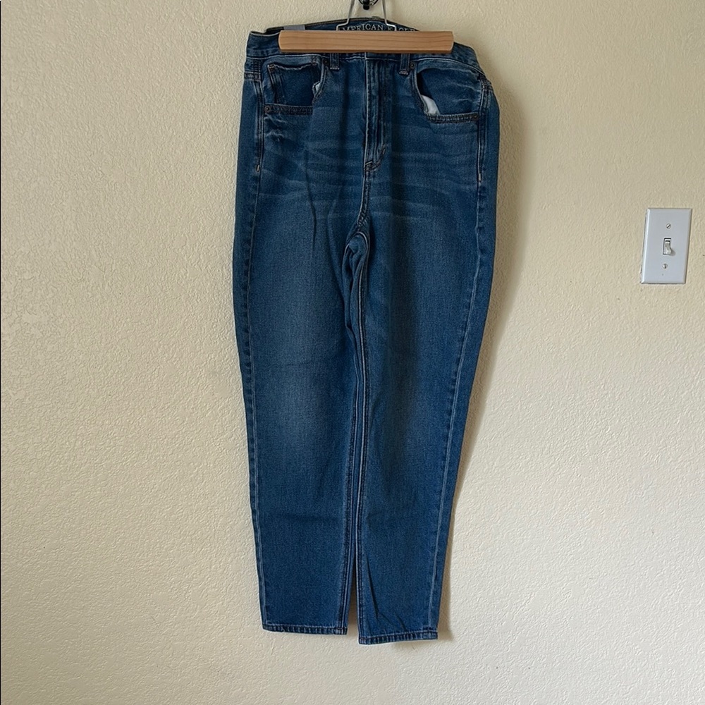 American Eagle Outfitters High Rise Mom Jeans Jeans - Classic Blue